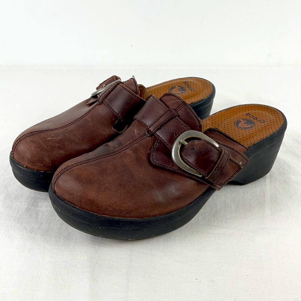 Croc Leather Cushioned Sole Platform Clogs - 7